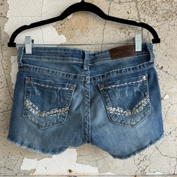Y2K Stella Cutoffs Distressed Mid Rise BKE Denim Shorts | 27 - Picture 5 of 11
